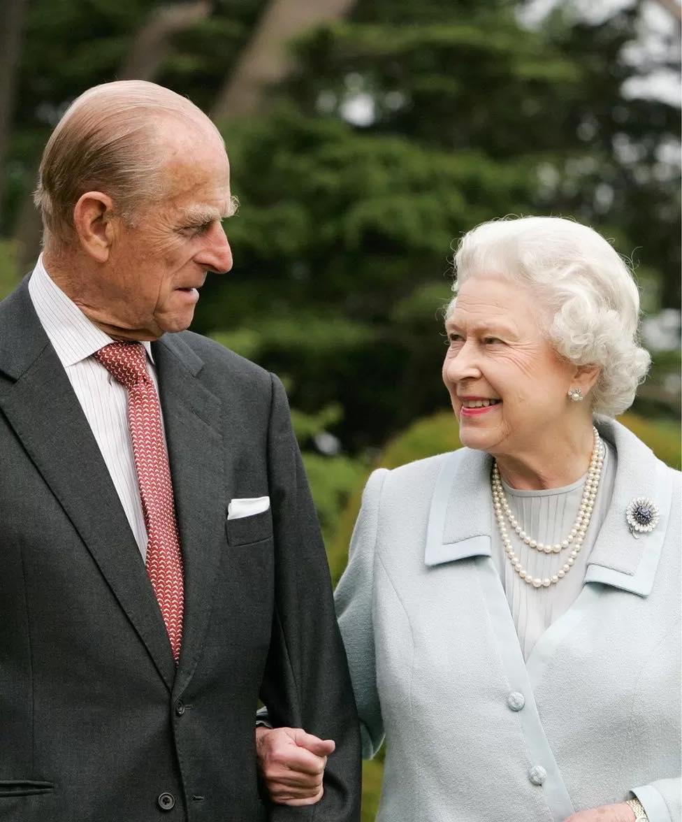 Nữ hoàng Elizabeth II qua đời: Nhìn lại 70 năm trị vì, người duy nhất mà hầu hết người Anh đều biết - Ảnh 10